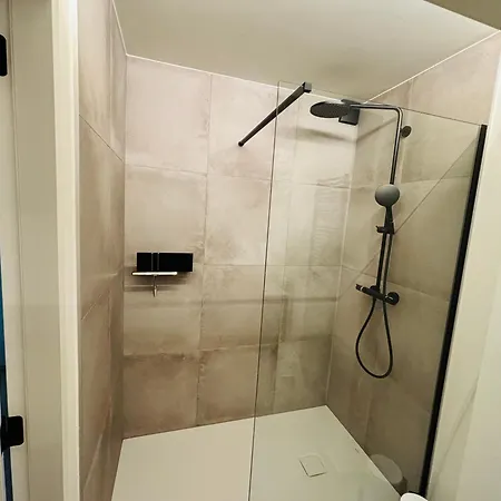 Apartamento Hip En Lichtrijk Vlakbij Het